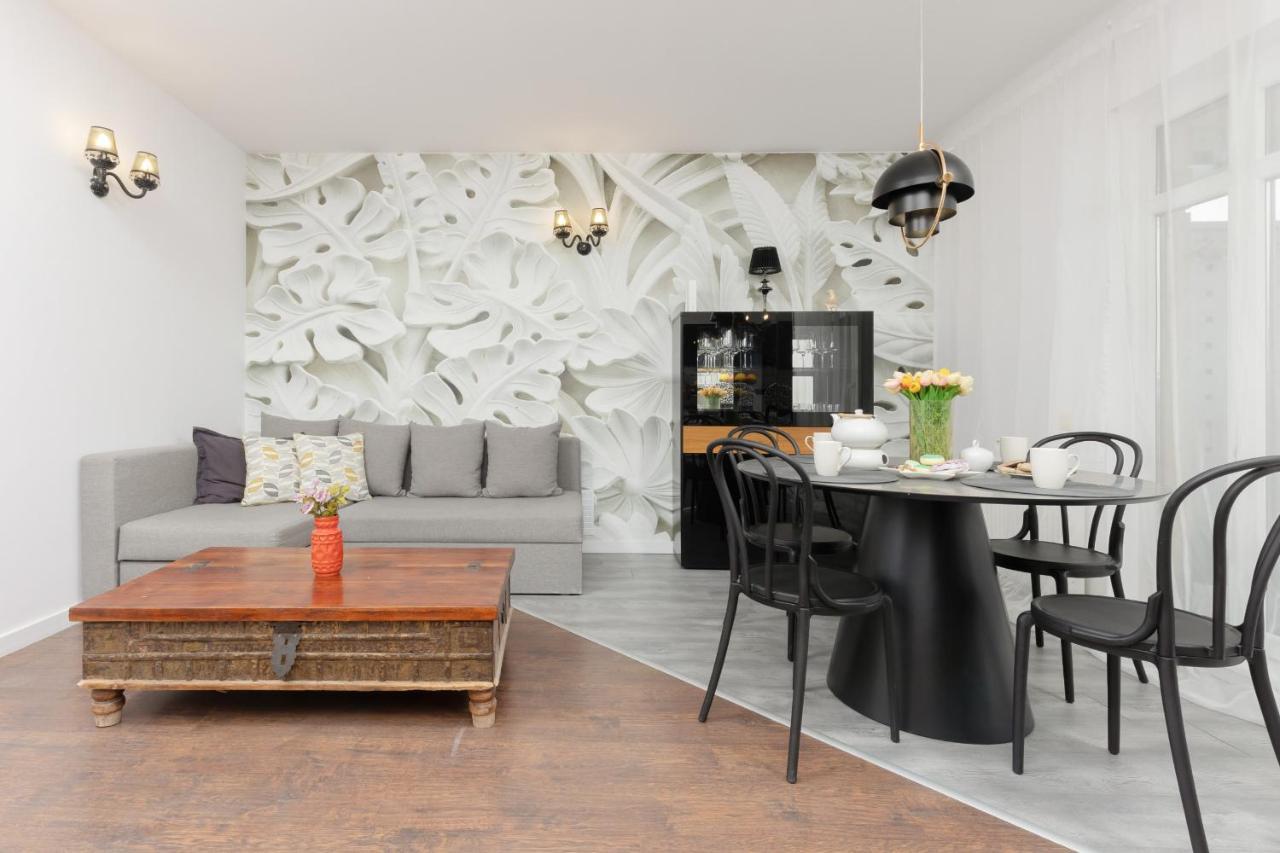 Blonia Wilanowskie Apartment Warsaw By Noclegi Renters Bagian luar foto